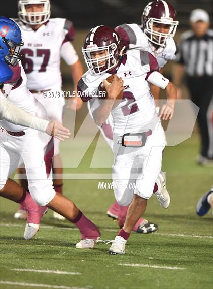 Thumbnail 3 in De Leon vs. Wolfe City (UIL 2A Division 1 Region 2 Area) photogallery.