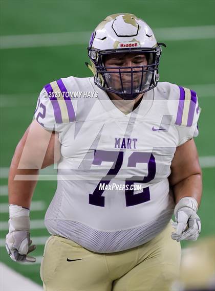 Thumbnail 1 in Windthorst vs. Mart (UIL Class 2A Division 2 State Final) photogallery.