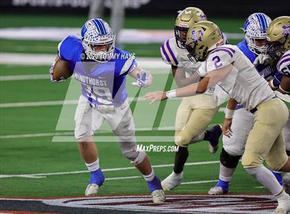 Thumbnail 3 in Windthorst vs. Mart (UIL Class 2A Division 2 State Final) photogallery.