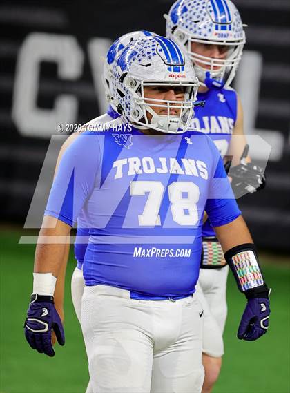 Thumbnail 1 in Windthorst vs. Mart (UIL Class 2A Division 2 State Final) photogallery.