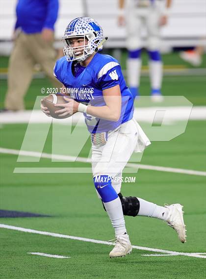 Thumbnail 2 in Windthorst vs. Mart (UIL Class 2A Division 2 State Final) photogallery.