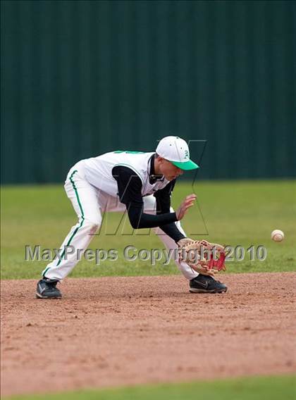 Thumbnail 1 in Hebron vs. Arlington (Rawlings Lake Cities Classic) photogallery.