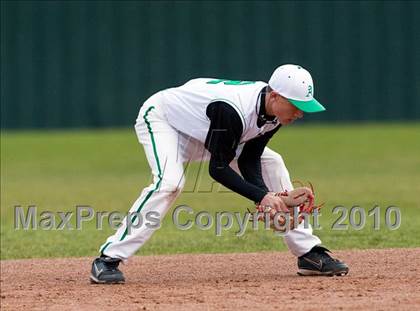 Thumbnail 2 in Hebron vs. Arlington (Rawlings Lake Cities Classic) photogallery.