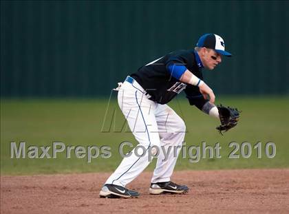 Thumbnail 3 in Hebron vs. Arlington (Rawlings Lake Cities Classic) photogallery.