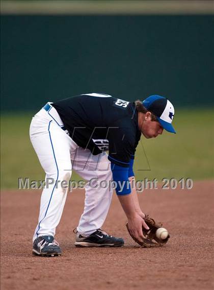 Thumbnail 2 in Hebron vs. Arlington (Rawlings Lake Cities Classic) photogallery.