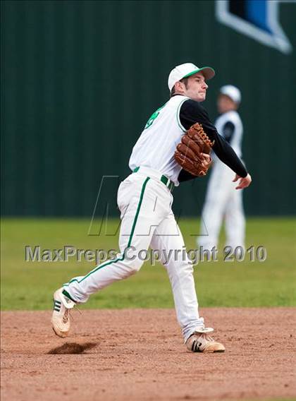 Thumbnail 2 in Hebron vs. Arlington (Rawlings Lake Cities Classic) photogallery.
