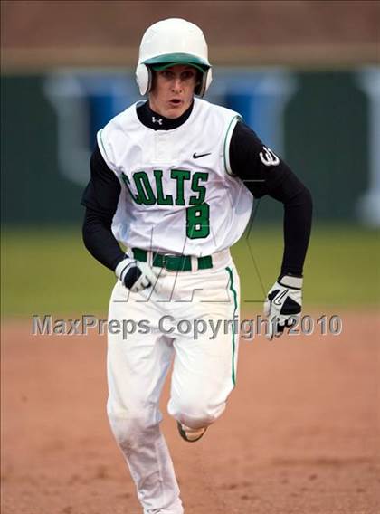 Thumbnail 3 in Hebron vs. Arlington (Rawlings Lake Cities Classic) photogallery.