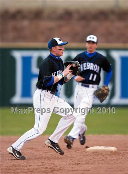 Thumbnail 3 in Hebron vs. Arlington (Rawlings Lake Cities Classic) photogallery.