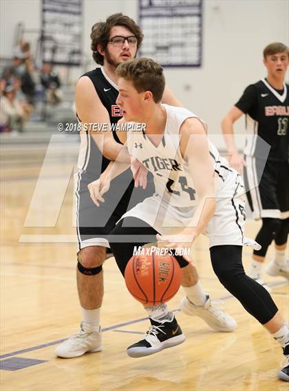 Thumbnail 2 in Central vs. Westmoreland (Watertown Christmas Tournament) photogallery.