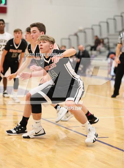Thumbnail 2 in Central vs. Westmoreland (Watertown Christmas Tournament) photogallery.
