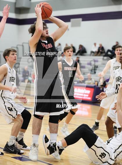 Thumbnail 1 in Central vs. Westmoreland (Watertown Christmas Tournament) photogallery.