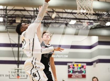 Thumbnail 3 in Central vs. Westmoreland (Watertown Christmas Tournament) photogallery.
