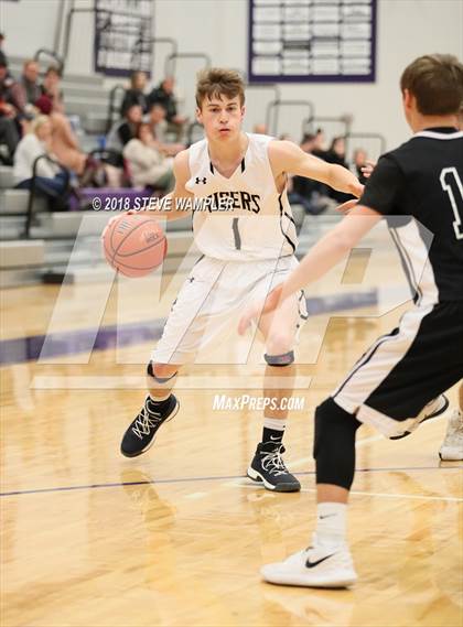 Thumbnail 2 in Central vs. Westmoreland (Watertown Christmas Tournament) photogallery.