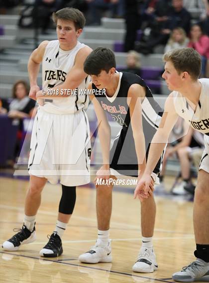 Thumbnail 1 in Central vs. Westmoreland (Watertown Christmas Tournament) photogallery.