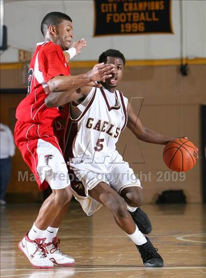 Thumbnail 2 in Iona Prep vs Bishop Ford (CHSAA A Final) photogallery.