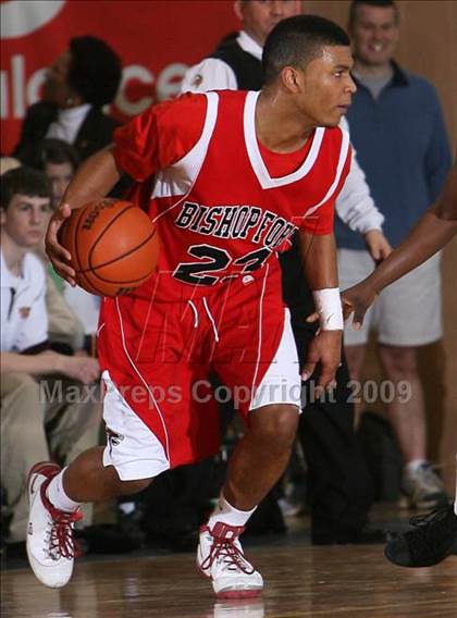Thumbnail 3 in Iona Prep vs Bishop Ford (CHSAA A Final) photogallery.