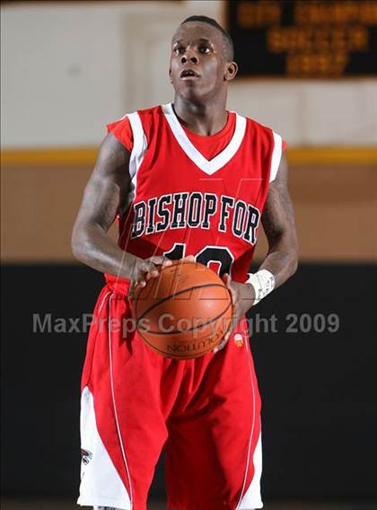 Thumbnail 2 in Iona Prep vs Bishop Ford (CHSAA A Final) photogallery.