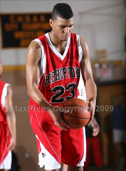 Thumbnail 3 in Iona Prep vs Bishop Ford (CHSAA A Final) photogallery.