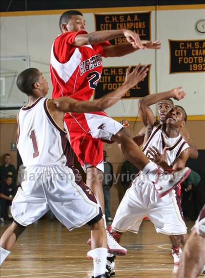Thumbnail 2 in Iona Prep vs Bishop Ford (CHSAA A Final) photogallery.