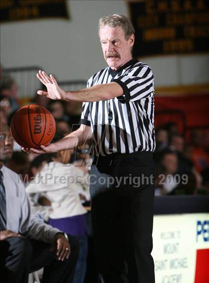 Thumbnail 2 in Iona Prep vs Bishop Ford (CHSAA A Final) photogallery.