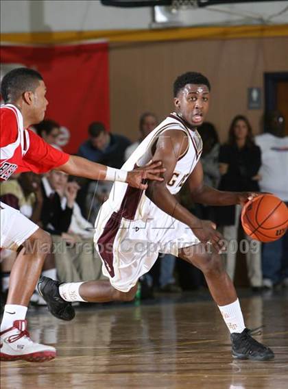 Thumbnail 1 in Iona Prep vs Bishop Ford (CHSAA A Final) photogallery.