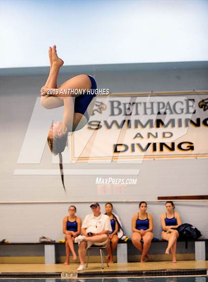 Thumbnail 2 in Bethpage vs. Great Neck North photogallery.