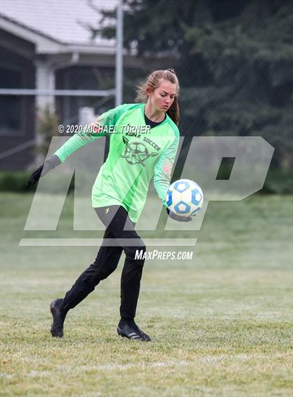 Thumbnail 3 in Kuna vs. Mountain View photogallery.