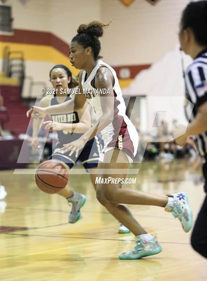 Thumbnail 3 in Mater Dei Catholic @  Alemany (CIF SS Division 2-AA final) photogallery.