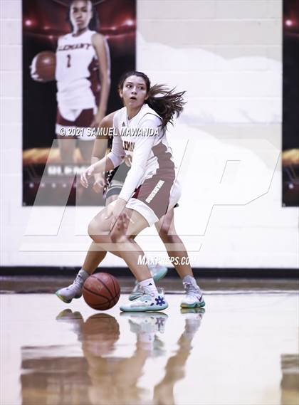 Thumbnail 1 in Mater Dei Catholic @  Alemany (CIF SS Division 2-AA final) photogallery.