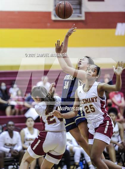 Thumbnail 2 in Mater Dei Catholic @  Alemany (CIF SS Division 2-AA final) photogallery.