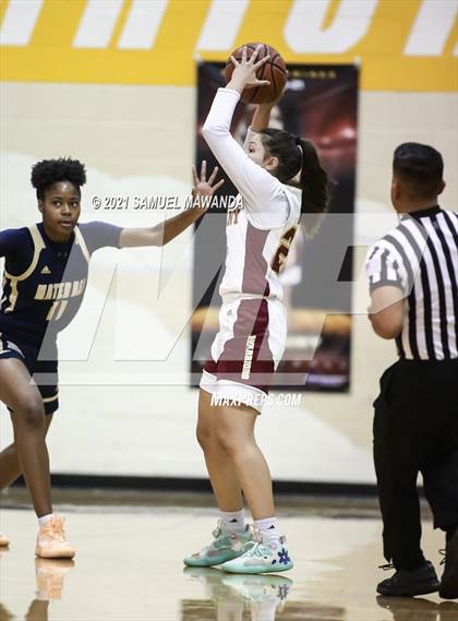 Thumbnail 3 in Mater Dei Catholic @  Alemany (CIF SS Division 2-AA final) photogallery.