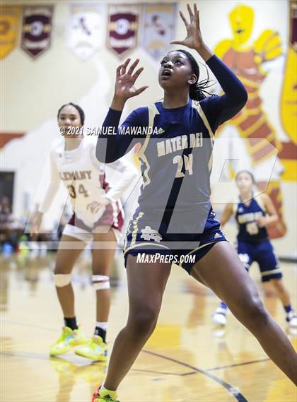 Thumbnail 1 in Mater Dei Catholic @  Alemany (CIF SS Division 2-AA final) photogallery.