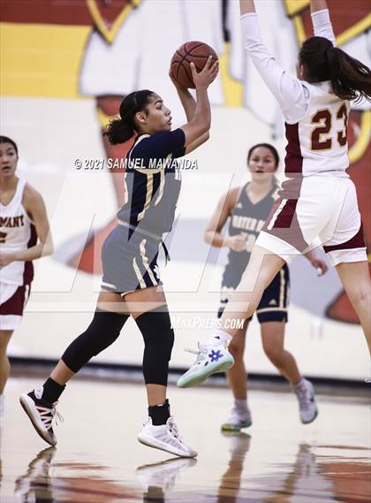 Thumbnail 2 in Mater Dei Catholic @  Alemany (CIF SS Division 2-AA final) photogallery.