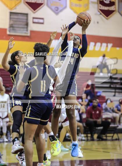 Thumbnail 1 in Mater Dei Catholic @  Alemany (CIF SS Division 2-AA final) photogallery.