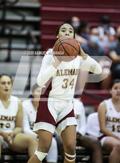 Thumbnail 1 in Mater Dei Catholic @  Alemany (CIF SS Division 2-AA final) photogallery.