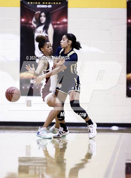 Thumbnail 2 in Mater Dei Catholic @  Alemany (CIF SS Division 2-AA final) photogallery.