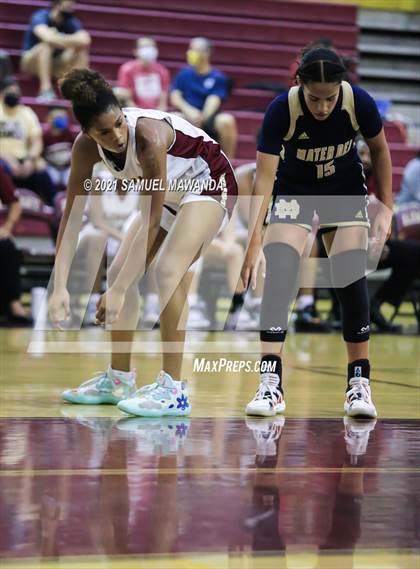 Thumbnail 2 in Mater Dei Catholic @  Alemany (CIF SS Division 2-AA final) photogallery.