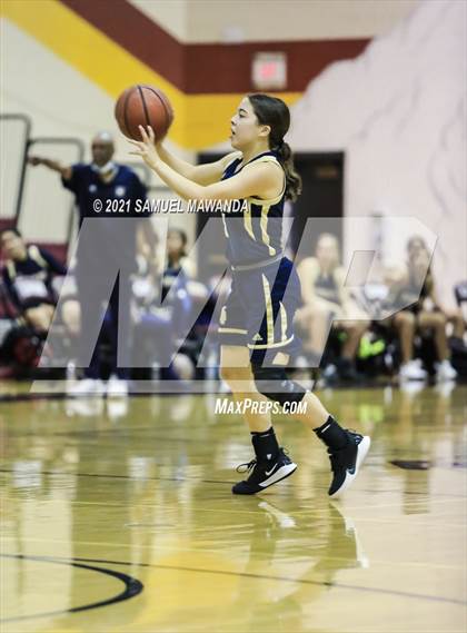 Thumbnail 3 in Mater Dei Catholic @  Alemany (CIF SS Division 2-AA final) photogallery.