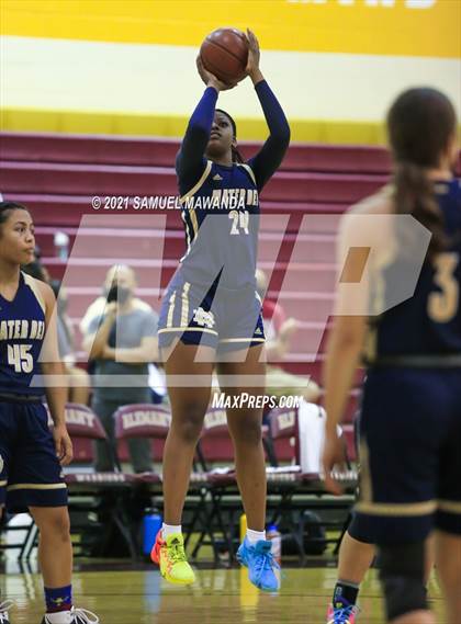 Thumbnail 1 in Mater Dei Catholic @  Alemany (CIF SS Division 2-AA final) photogallery.