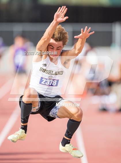 Thumbnail 1 in UIL 3A Boys State Track Meet photogallery.