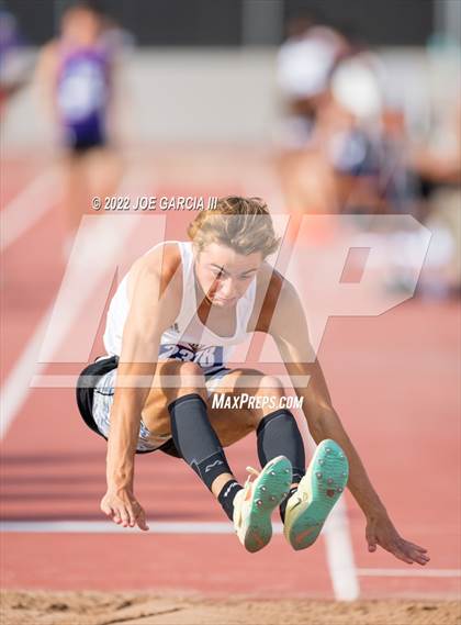 Thumbnail 1 in UIL 3A Boys State Track Meet photogallery.