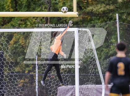 Thumbnail 1 in  Donovan Catholic @ St. John-Vianney photogallery.