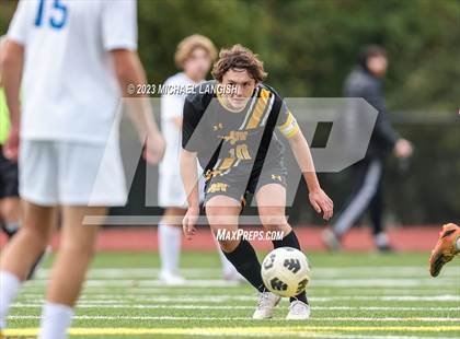Thumbnail 1 in  Donovan Catholic @ St. John-Vianney photogallery.