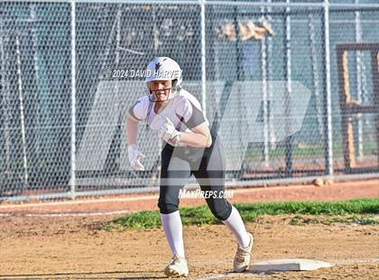 Thumbnail 2 in Golden vs Bear Creek photogallery.