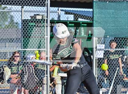 Thumbnail 3 in Golden vs Bear Creek photogallery.