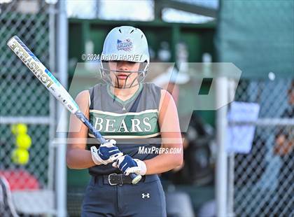 Thumbnail 1 in Golden vs Bear Creek photogallery.