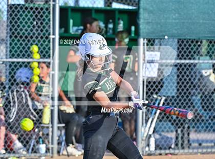 Thumbnail 2 in Golden vs Bear Creek photogallery.
