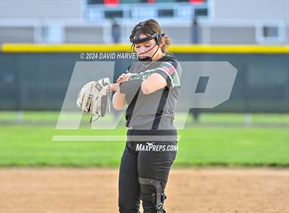Thumbnail 1 in Golden vs Bear Creek photogallery.