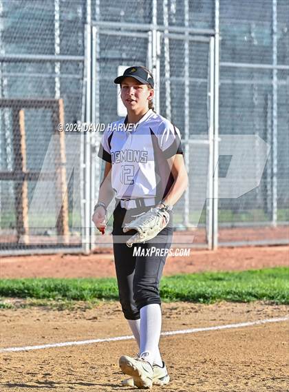 Thumbnail 3 in Golden vs Bear Creek photogallery.