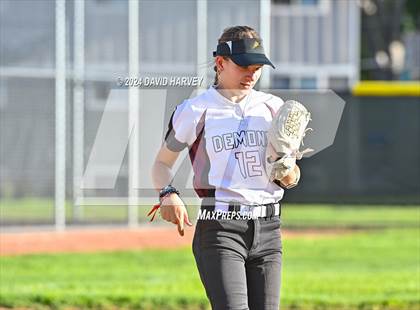Thumbnail 2 in Golden vs Bear Creek photogallery.